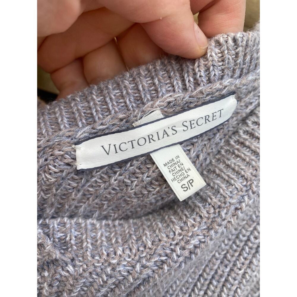 Victoria’s Secret gray v neck long sleeve sweater - Picture 8 of 9